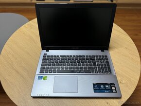 Notebook ASUS F550C - 2