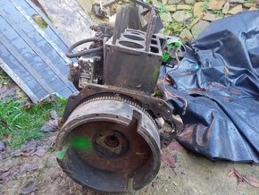 predam motor a výfuk zetor 3011 vrtanie 95 - 2