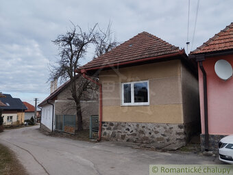 Starší rodinný dom na veľkom pozemku v obci Háj - 2