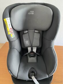 Rotačná autosedačka BRITAX RÖMER Dualfix M i-size - 2