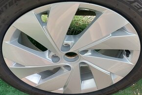 Originálne, prakticky nové, atraktívne disky VW - 5x112 R17 - 2