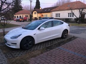 Tesla Model 3 - 2