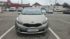 Kia Ceed 1.6CRDI A/T 2015 - 2