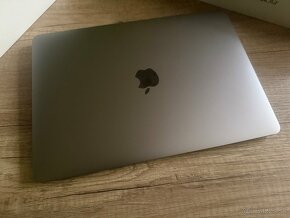 MacBook Air 13" M1, 16GB Ram, 256 GB SSD - 2