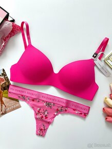 Ružová podprsenka Victoria’s Secret bezkosticová 75D - 2