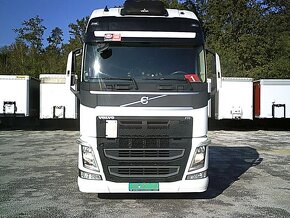 VOLVO FH 4 13 500 GLOBETROTTER XL 2015 - 2