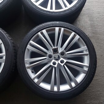 19"Elektróny originál Škoda Superb III 5x112 Canopus - 2