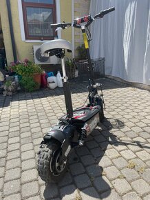 predám elektrokolobežku Nitro Scooters - 2