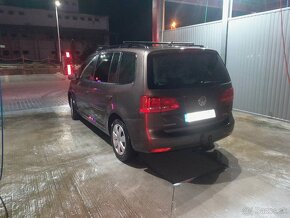 VW TOURAN 2.0Tdi 7 miest - 2