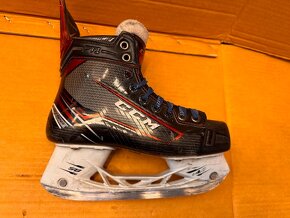 BRUSLE CCM JETSPEED FT1  vel. 37,5/4 D - 2