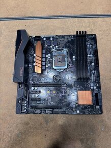 Predám nefuknčnú dosku ASrock H170M na opravu alebo diely - 2