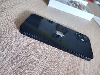 iPhone 12 / 64GB Black TOP stav - 2