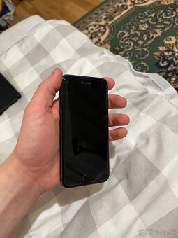 IPHONE 8-VÝBORNÝ STAV - 2