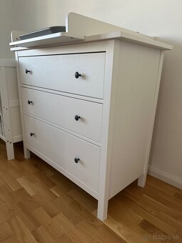 Predam komodu Hemnes Ikea - 2