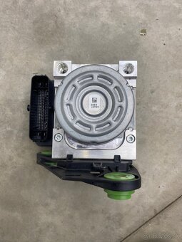 Servo pumpa ABS VW AG 5WA614517BM - 2