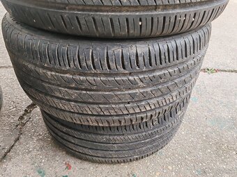 Letné pneumatiky 235/45 R17 - 2