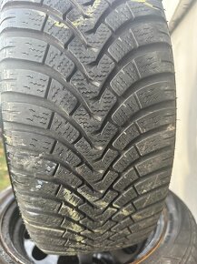 Plechové disky +Zimne pneu Hankook 195/55 R16 5x120 - 2