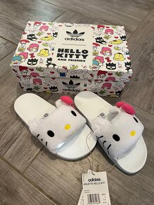 Adidas x Hello Kitty slides - 2