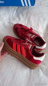 Zamatove cervene Adidas Gazelle - 2