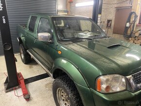 nissan navara - 2