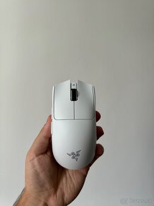 Razer Viper V3 Pro - 2