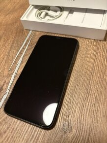 Predám IPhone 11 - 64 GB - čierna - 2