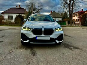 Bmw X1 20i Xdrive AT-8 model 2022 SK Vozidlo - 2