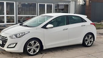 Hyundai i30 1.6 crdi 94 kw - 2