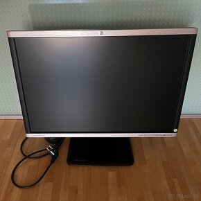 Monitor HP Compaq LA2405wg širokouhlý 24" - 2