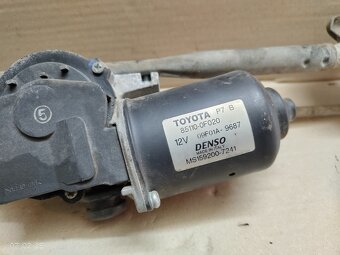 motorcek stieracov toyota 85110-0f020 40€ - 2