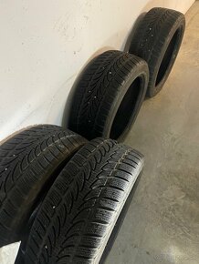 225/45R17 - 2