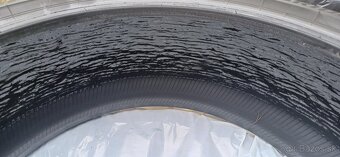 Predam letne pneu 235/45 R21 a 255/40 R21 - 2