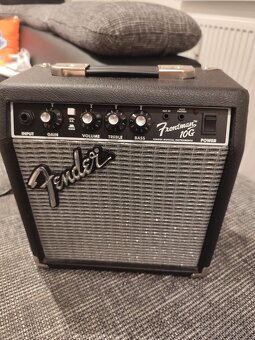 Gitarové combo Fender originál U.S.A. Frontman 10G 10W - 2