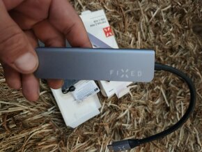 Redukcia Fixed  z USB C  ma aj HDMI 30e - 2