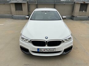 BMW M550i xDrive - 2