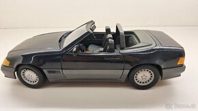 1:18 MERCEDES-BENZ 500SL - 2