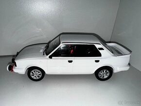 Toyota Celica / Škoda 130 LR 1:18 - 2