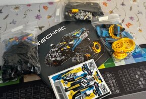 LEGO Technic 42095 Remote-Controlled Stunt Racer bez PF - 2