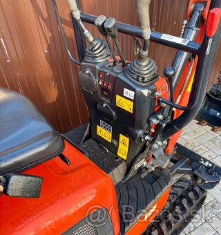 Minibagr Kubota K008-5 2023 malý nájezd - 2