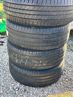 Dunlop 235/55 R20 - 2