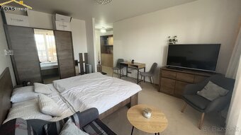 Ponúkame na predaj 1-izbový byt s balkónom v apartmánovom do - 2