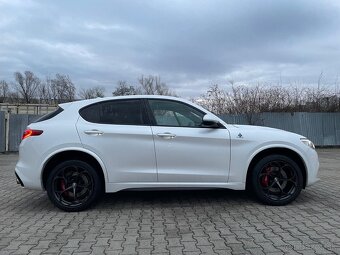 Alfa Romeo Stelvio QV Q4 Quadrifoglio - 2