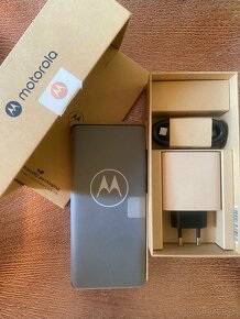 Motorola Edge 30 ultra 12+256 GB - 2