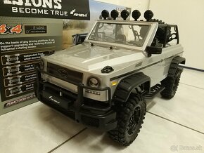 RC auto Mercedes-benz G63 4WD - 2