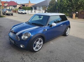 Mini Cooper Hatchback - 2