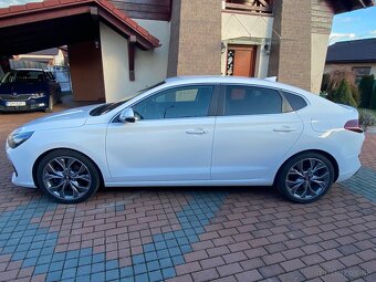 Hyundai i30 Fastback 1.4 T-GDi Automat 7 DTC - 2