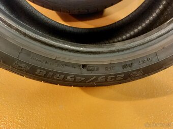 2x letné Debica 235/45r18 - 2