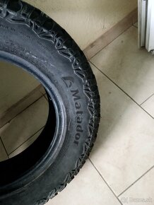 Predám dve pneumatiky 215/70 R 16 - 2