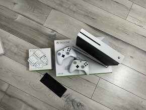 Predam xbox one s 500gb - 2