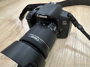 Canon EOS 700D + Objektiv EF-S 18-55mm + Grip - 2